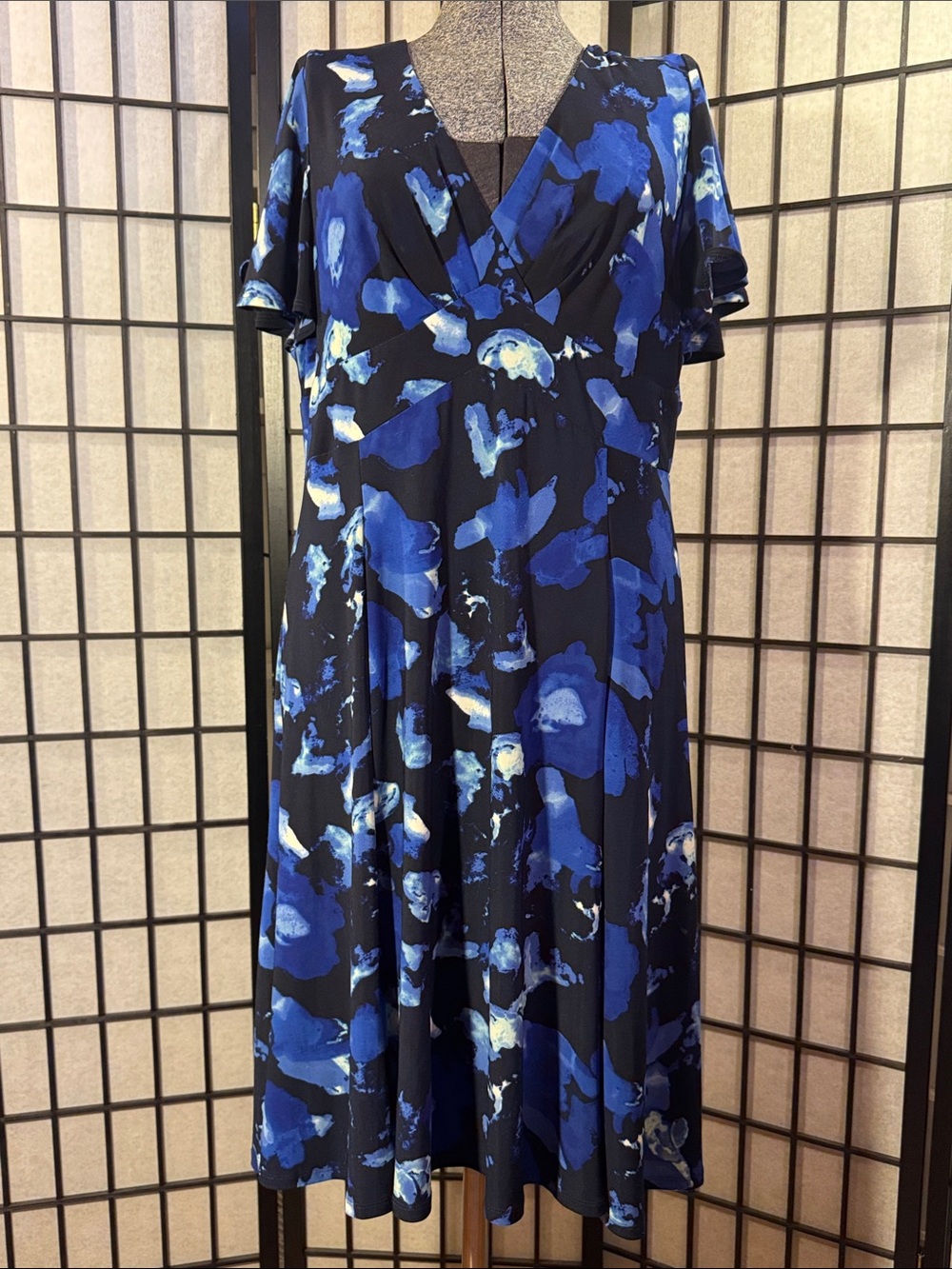 Chaps Black and Blue Abstract V-Neck Midi Dress